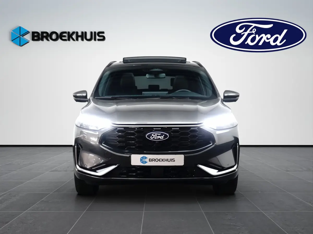 Plug-In Hybrid ST-Line X 243pk | Panoramadak | Winter Pack | Wegkl. Trekhaak | All Season |