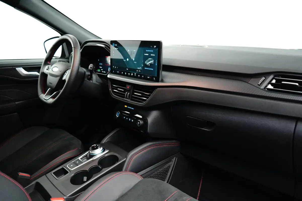 Plug-In Hybrid ST-Line X 243pk | Panoramadak | Winter Pack | Wegkl. Trekhaak | All Season |