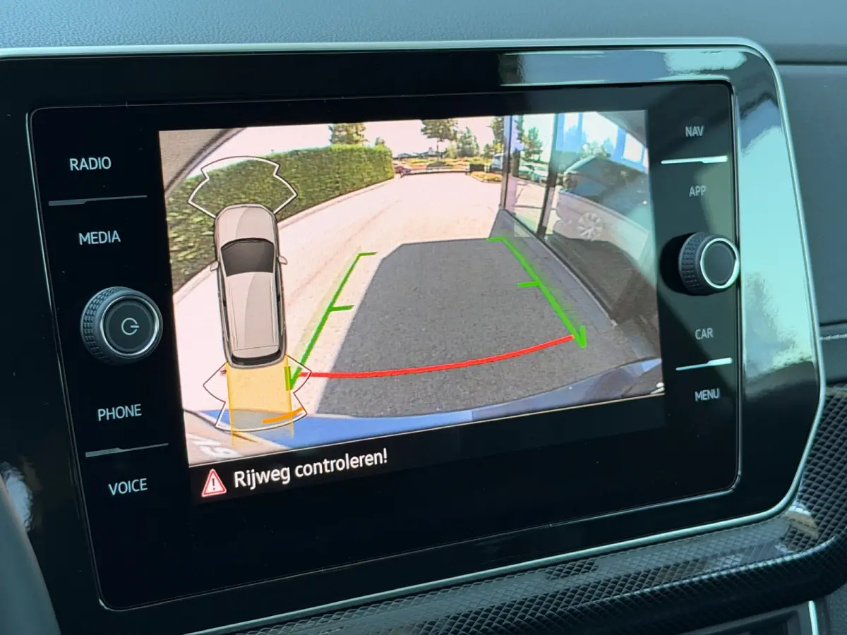1.5 TSI 150pk DSG R-Line | Camera | Trekhaak | Navi | IQ light | Rijklaar incl. garantie