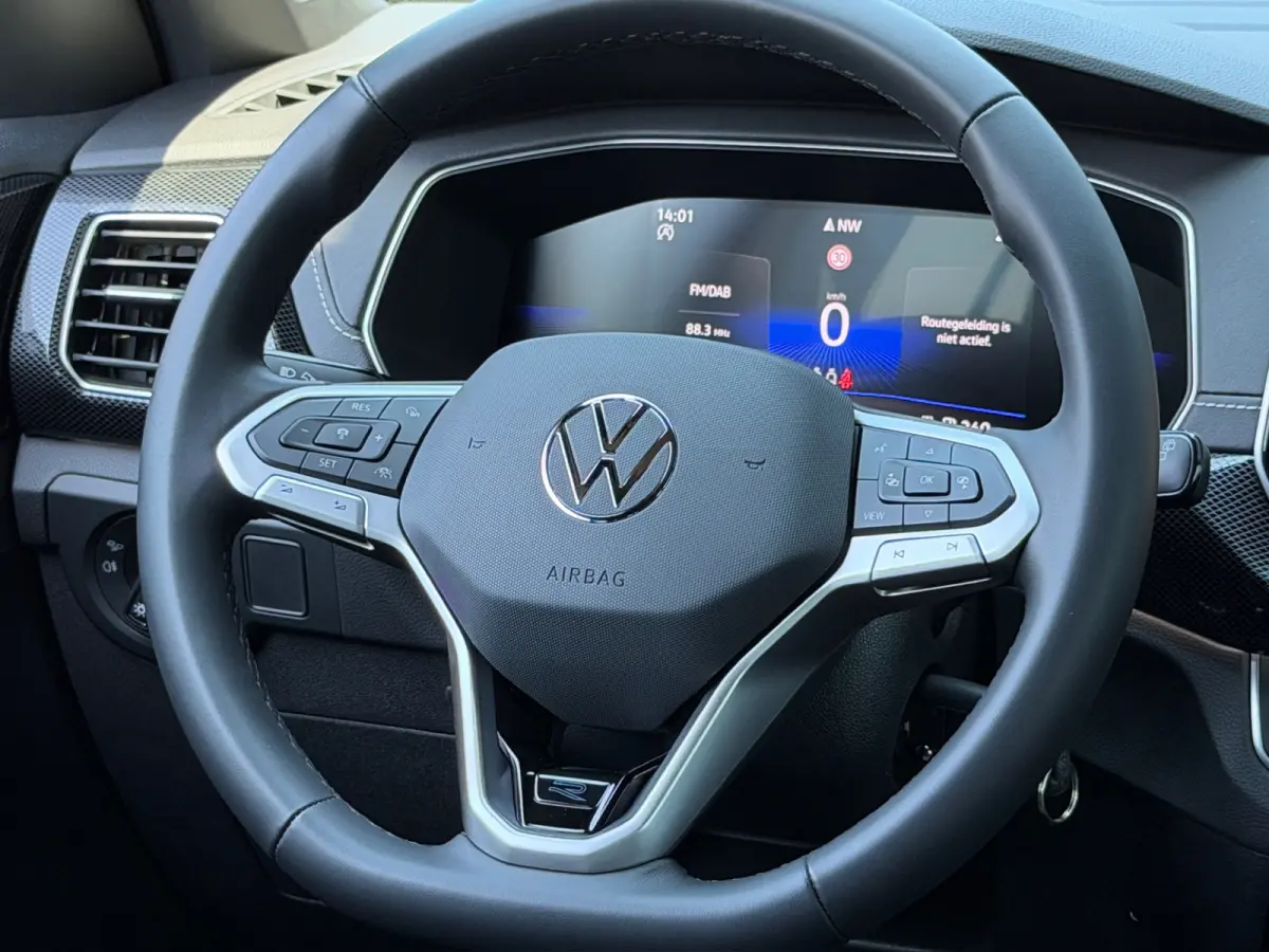 1.5 TSI 150pk DSG R-Line | Camera | Trekhaak | Navi | IQ light | Rijklaar incl. garantie