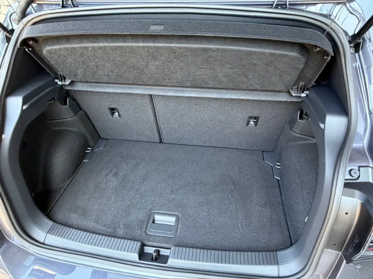 1.5 TSI 150pk DSG R-Line | Camera | Trekhaak | Navi | IQ light | Rijklaar incl. garantie