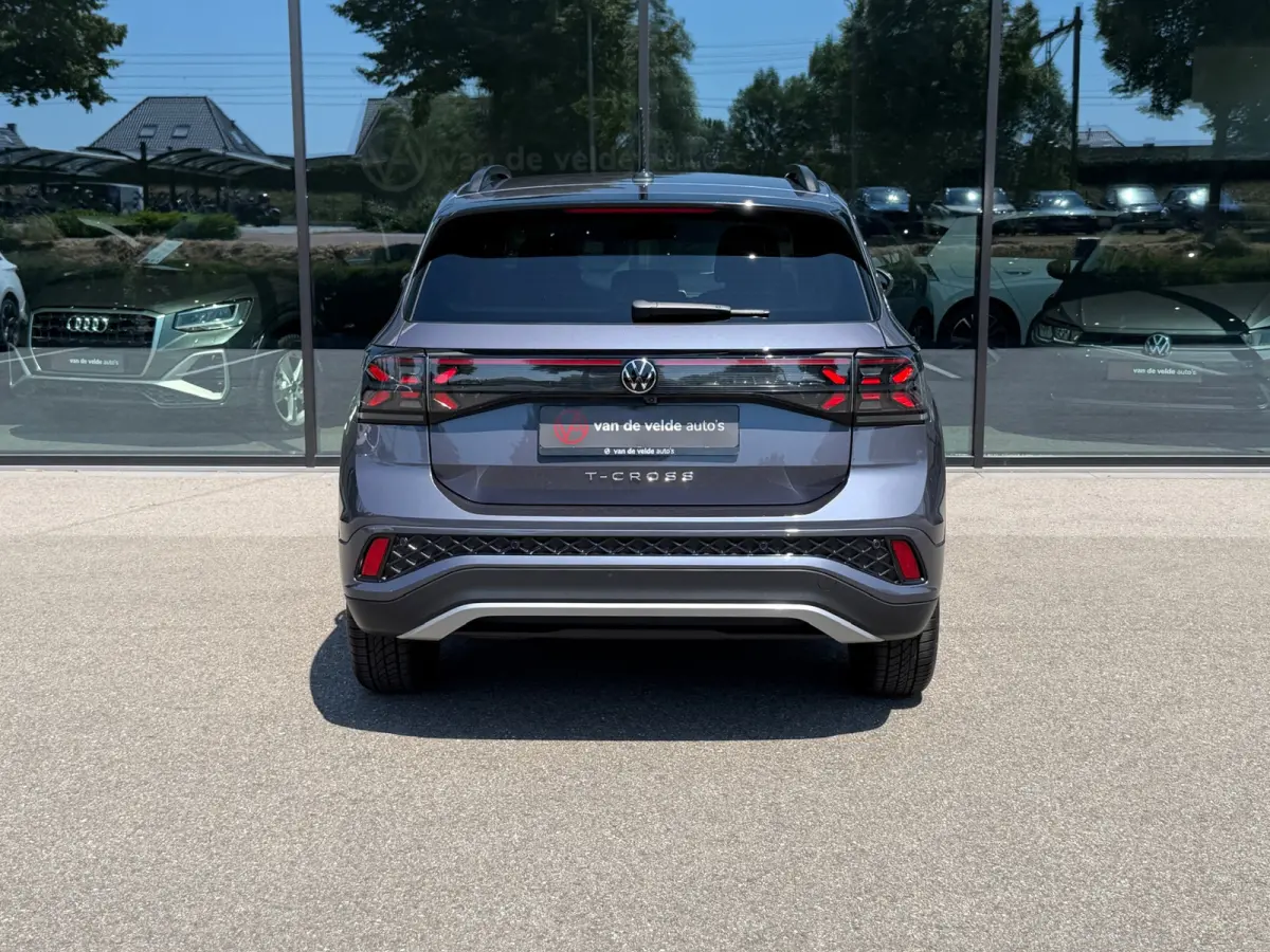 1.5 TSI 150pk DSG R-Line | Camera | Trekhaak | Navi | IQ light | Rijklaar incl. garantie