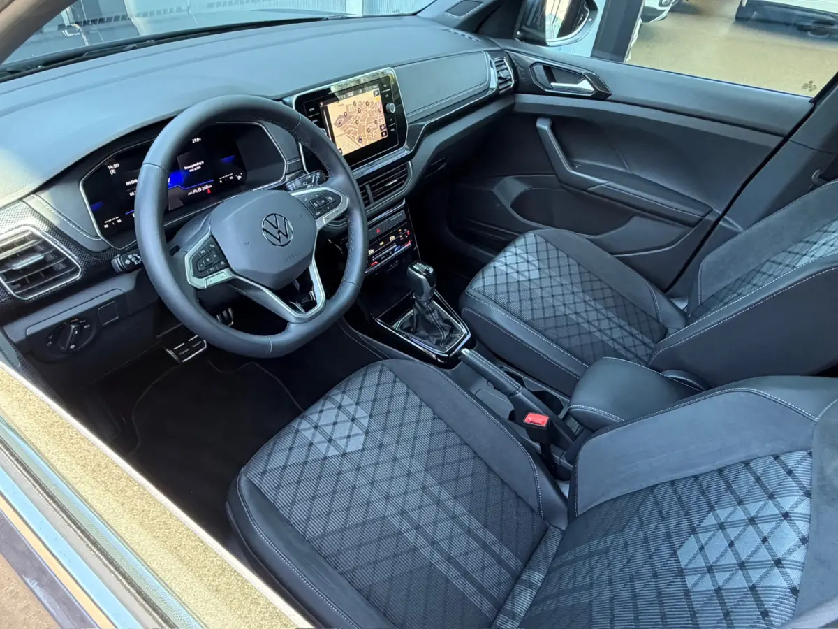 1.5 TSI 150pk DSG R-Line | Camera | Trekhaak | Navi | IQ light | Rijklaar incl. garantie