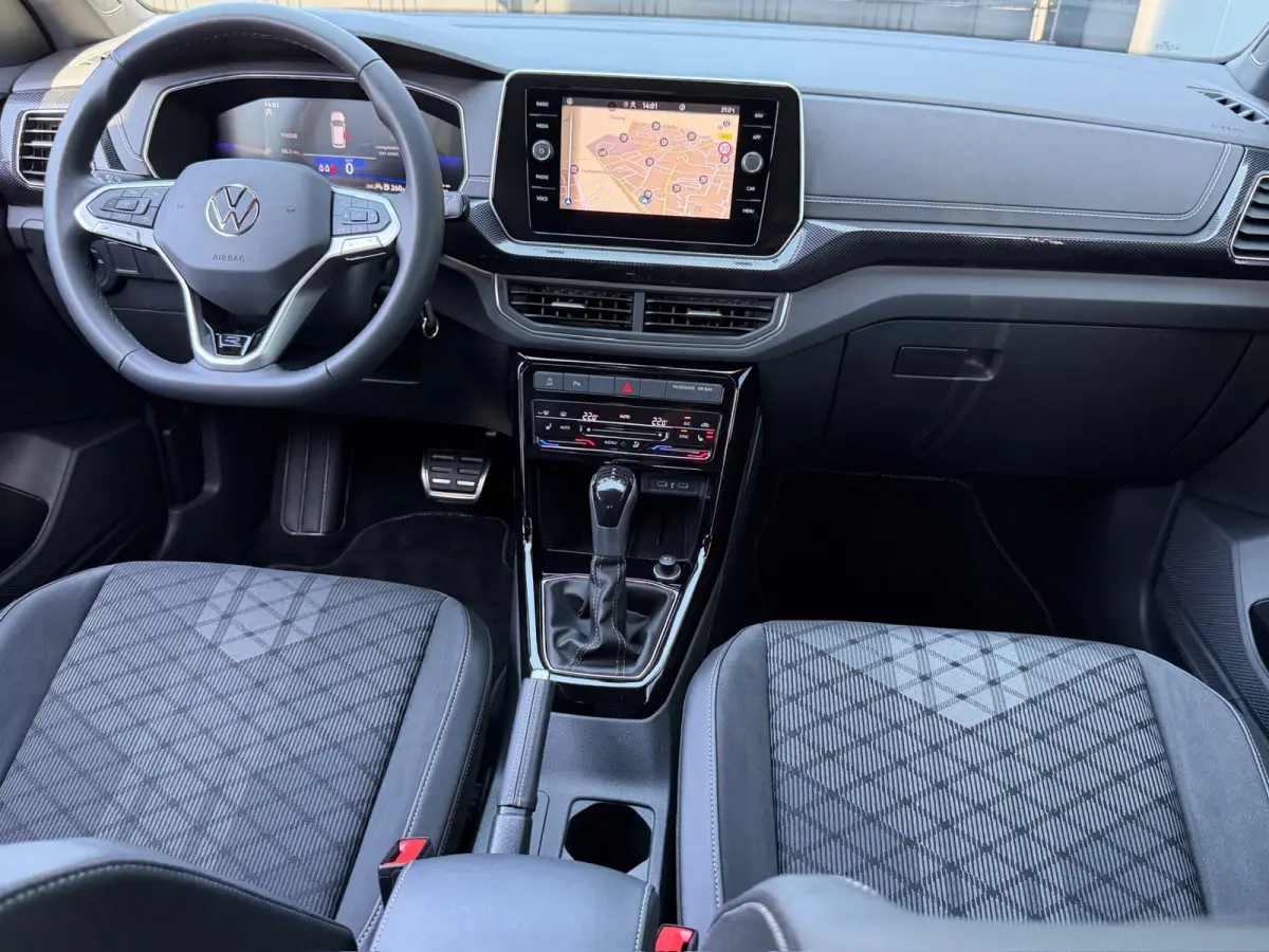 1.5 TSI 150pk DSG R-Line | Camera | Trekhaak | Navi | IQ light | Rijklaar incl. garantie