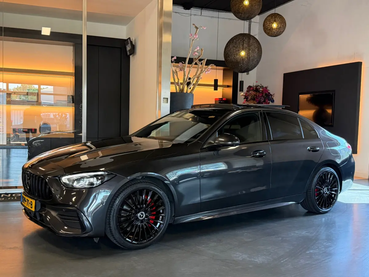300 e AMG Night Pano Memory 360Cam. Headup