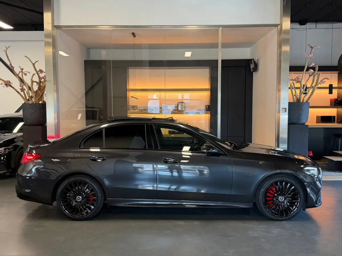 300 e AMG Night Pano Memory 360Cam. Headup