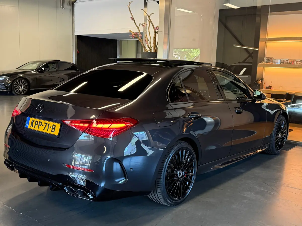 300 e AMG Night Pano Memory 360Cam. Headup