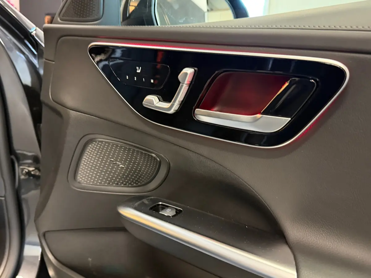 300 e AMG Night Pano Memory 360Cam. Headup