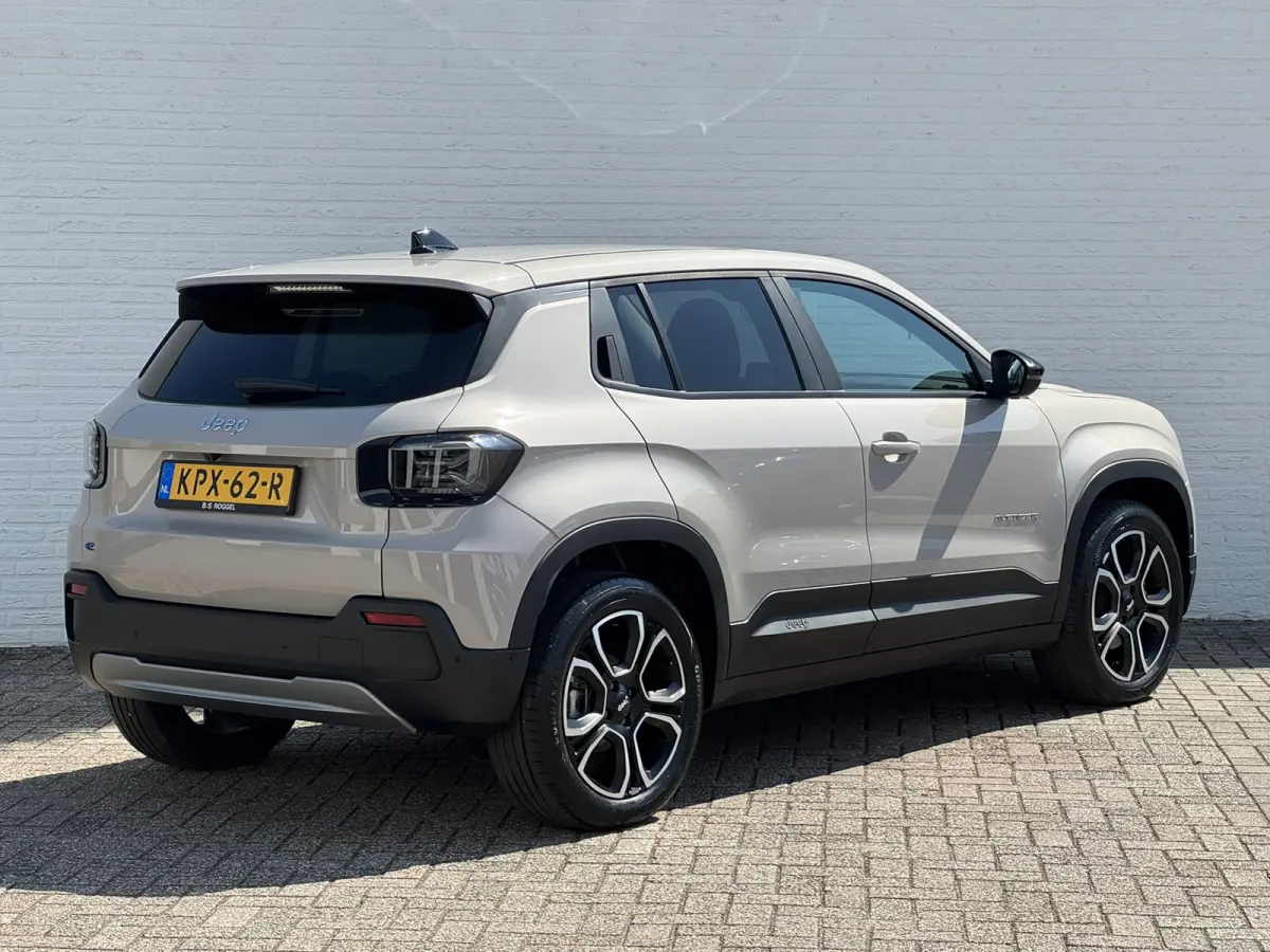 Summit 54 kWh SOH 96% Clima Camera Carplay PDC voor en achter Half Leder
