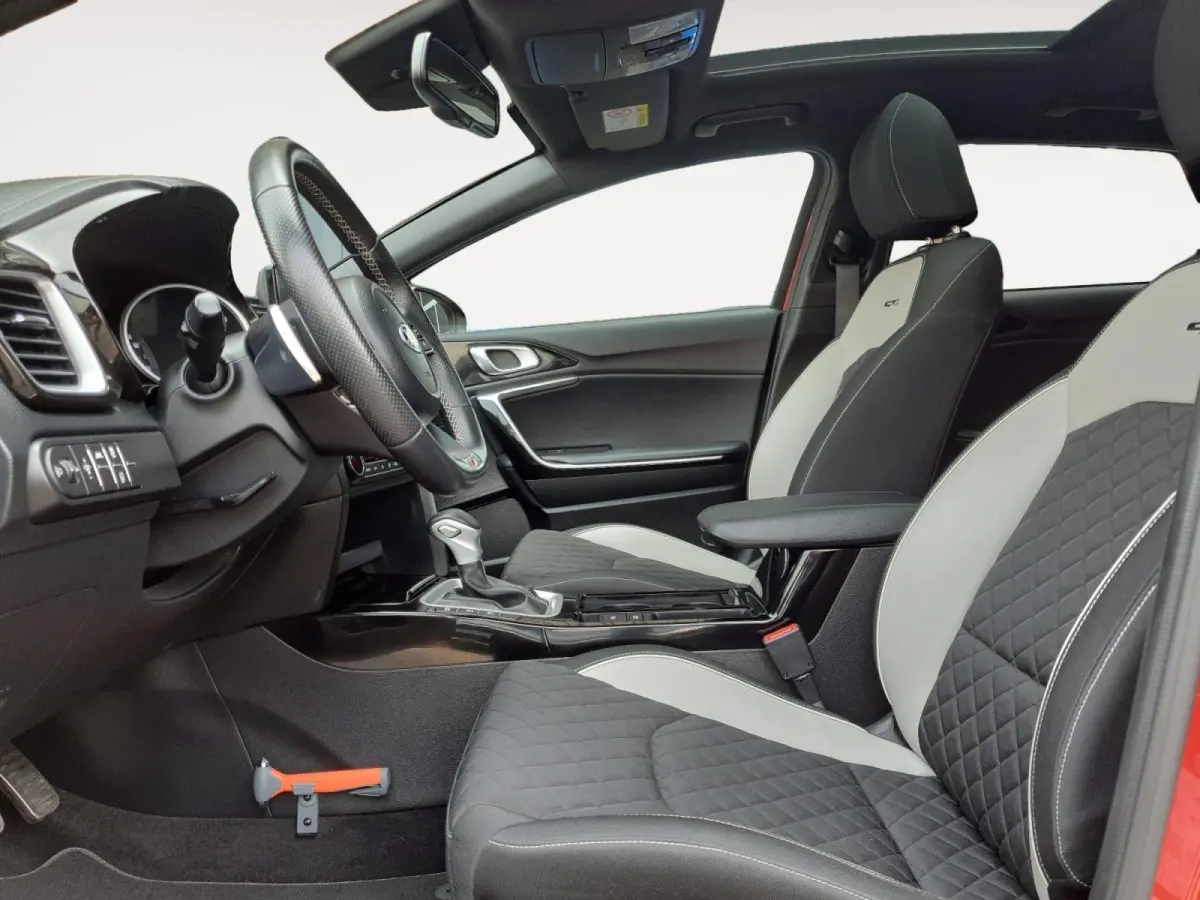 1.5T 160 pk GT-Line Edition | Panorama schuifdak | Navigatie | Camera | Apple Carplay \ Android auto | Cruise control | Climate control |