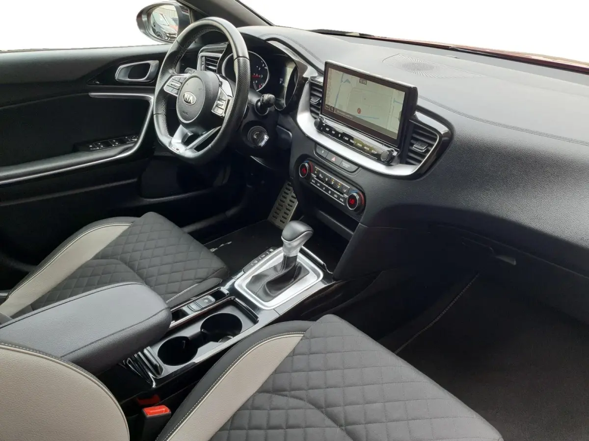 1.5T 160 pk GT-Line Edition | Panorama schuifdak | Navigatie | Camera | Apple Carplay \ Android auto | Cruise control | Climate control |