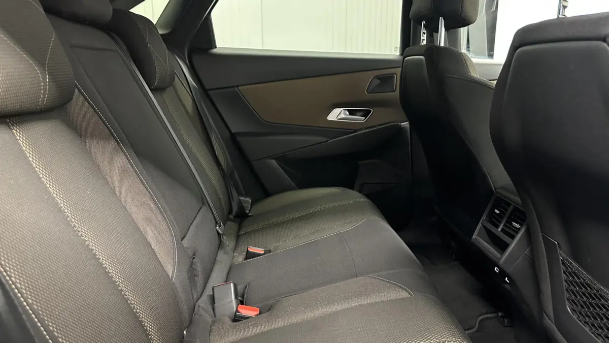 1.2 PureTech Business AUTOMAAT CRUISE CARPLAY CLIMATE