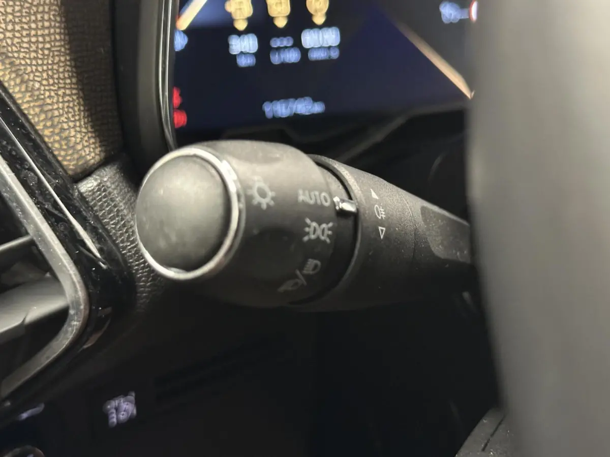 1.2 PureTech Business AUTOMAAT CRUISE CARPLAY CLIMATE