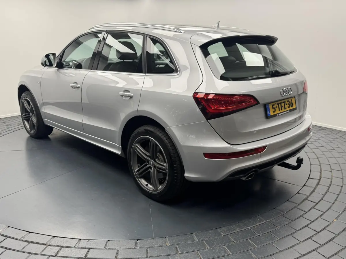 3.0 TFSI Quattro S-Line Automaat-Trekhaak-Navigatie-Cr.contr-Clima-Leder-Stoelverwarming-Parkeersensoren-LED-Lm20''velgen-Elek.Klep