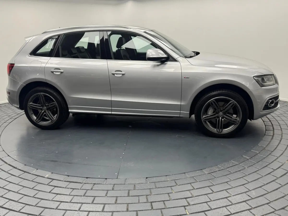 3.0 TFSI Quattro S-Line Automaat-Trekhaak-Navigatie-Cr.contr-Clima-Leder-Stoelverwarming-Parkeersensoren-LED-Lm20''velgen-Elek.Klep
