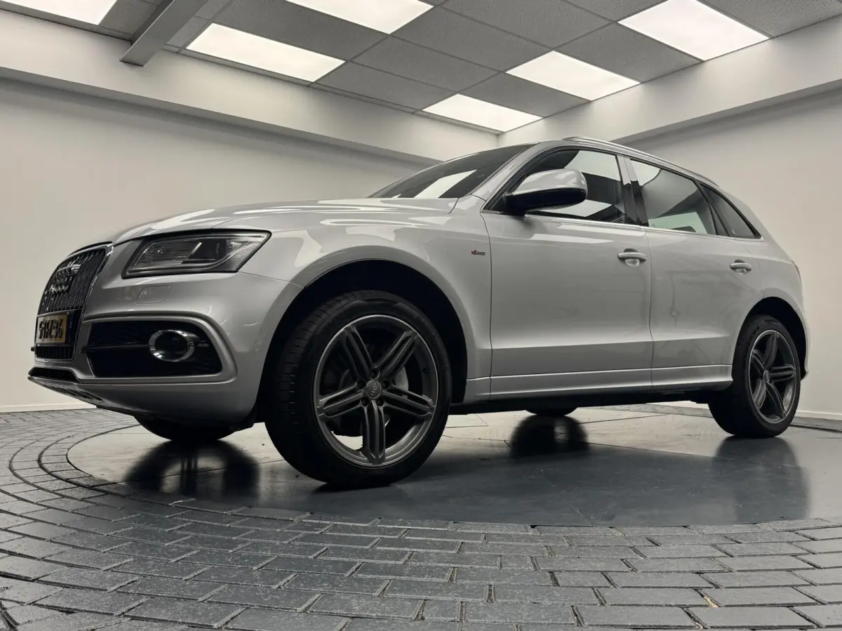 3.0 TFSI Quattro S-Line Automaat-Trekhaak-Navigatie-Cr.contr-Clima-Leder-Stoelverwarming-Parkeersensoren-LED-Lm20''velgen-Elek.Klep