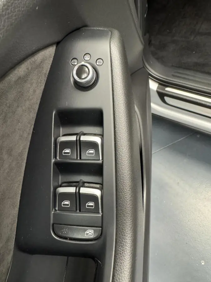 3.0 TFSI Quattro S-Line Automaat-Trekhaak-Navigatie-Cr.contr-Clima-Leder-Stoelverwarming-Parkeersensoren-LED-Lm20''velgen-Elek.Klep