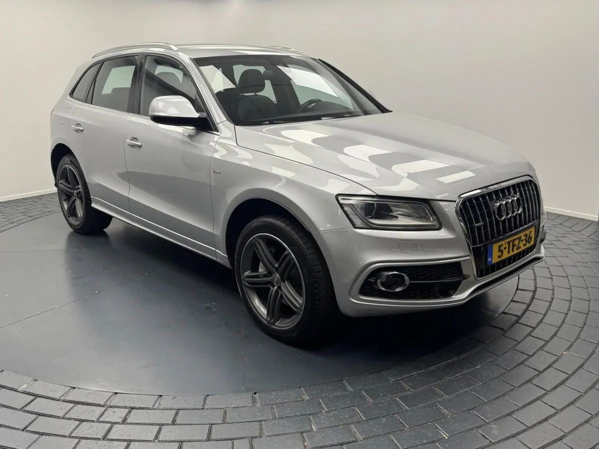 3.0 TFSI Quattro S-Line Automaat-Trekhaak-Navigatie-Cr.contr-Clima-Leder-Stoelverwarming-Parkeersensoren-LED-Lm20''velgen-Elek.Klep