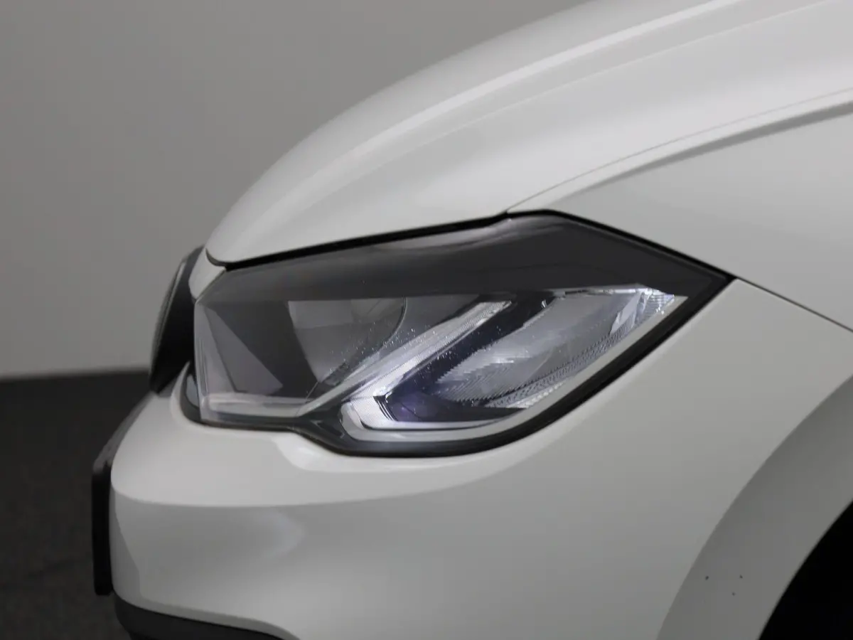 1.0 TSI Life Business 95 PK| Origineel Nederlands | 1e Eigenaar | Navigatie | Stoelverwarming | Climatronic | Parkeersensoren | Digitale Cockpit Voorstoelen verwarmd |