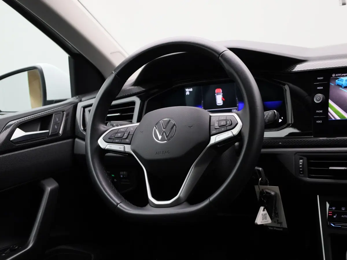 1.0 TSI Life Business 95 PK| Origineel Nederlands | 1e Eigenaar | Navigatie | Stoelverwarming | Climatronic | Parkeersensoren | Digitale Cockpit Voorstoelen verwarmd |
