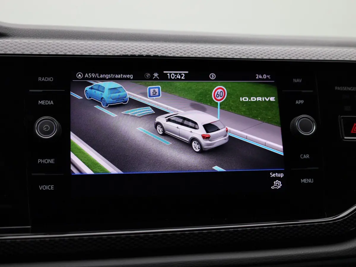 1.0 TSI Life Business 95 PK| Origineel Nederlands | 1e Eigenaar | Navigatie | Stoelverwarming | Climatronic | Parkeersensoren | Digitale Cockpit Voorstoelen verwarmd |