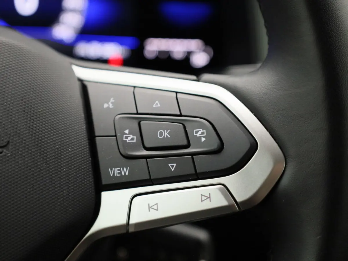 1.0 TSI Life Business 95 PK| Origineel Nederlands | 1e Eigenaar | Navigatie | Stoelverwarming | Climatronic | Parkeersensoren | Digitale Cockpit Voorstoelen verwarmd |