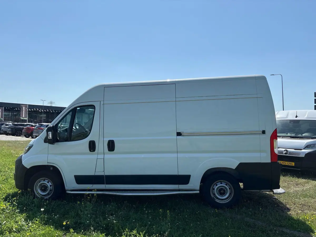 2.2 BlueHDi 120 S&S L2H2 3.3t | 2x Schuifdeur | Navigatie | Climate Control |