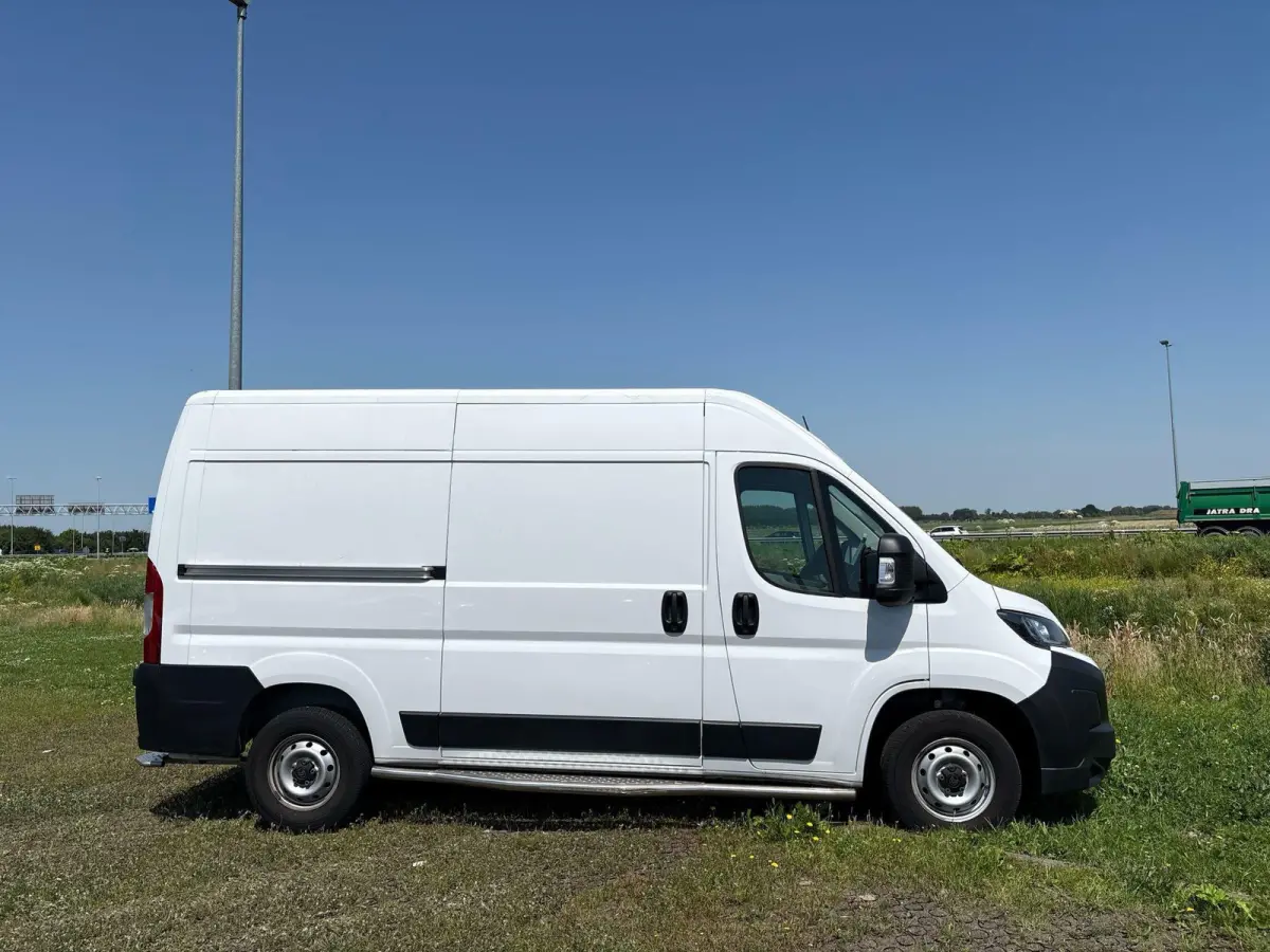 2.2 BlueHDi 120 S&S L2H2 3.3t | 2x Schuifdeur | Navigatie | Climate Control |