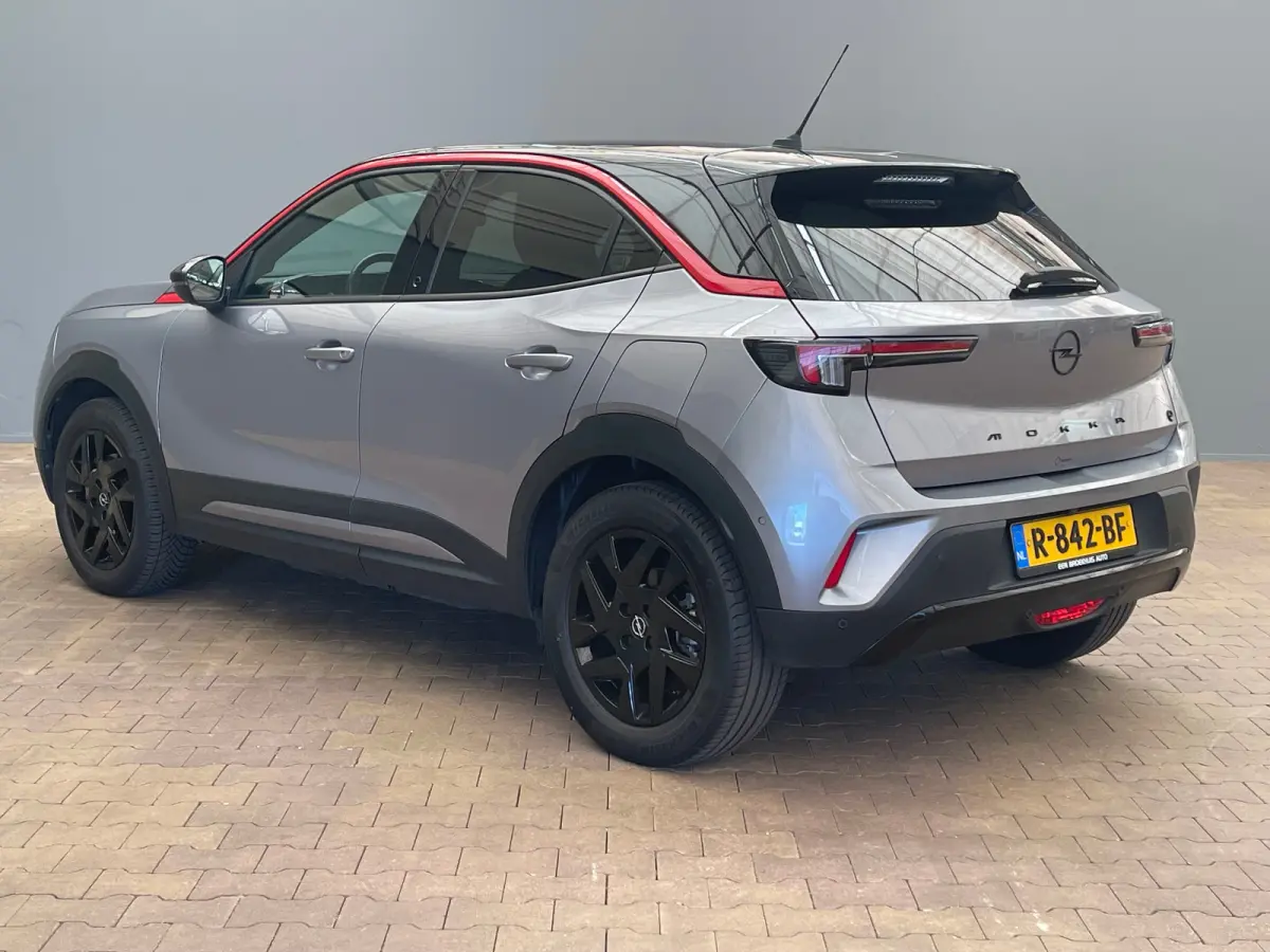 GS Line 50-kWh Camera | LED | 18" Lichtmetaal | Carplay | Cruise | Climate | Parkeersensoren voor en Achter | Achteruitrijcamera | Afwijkende dakkleur | Apple Carplay/Android Auto|telefoonin