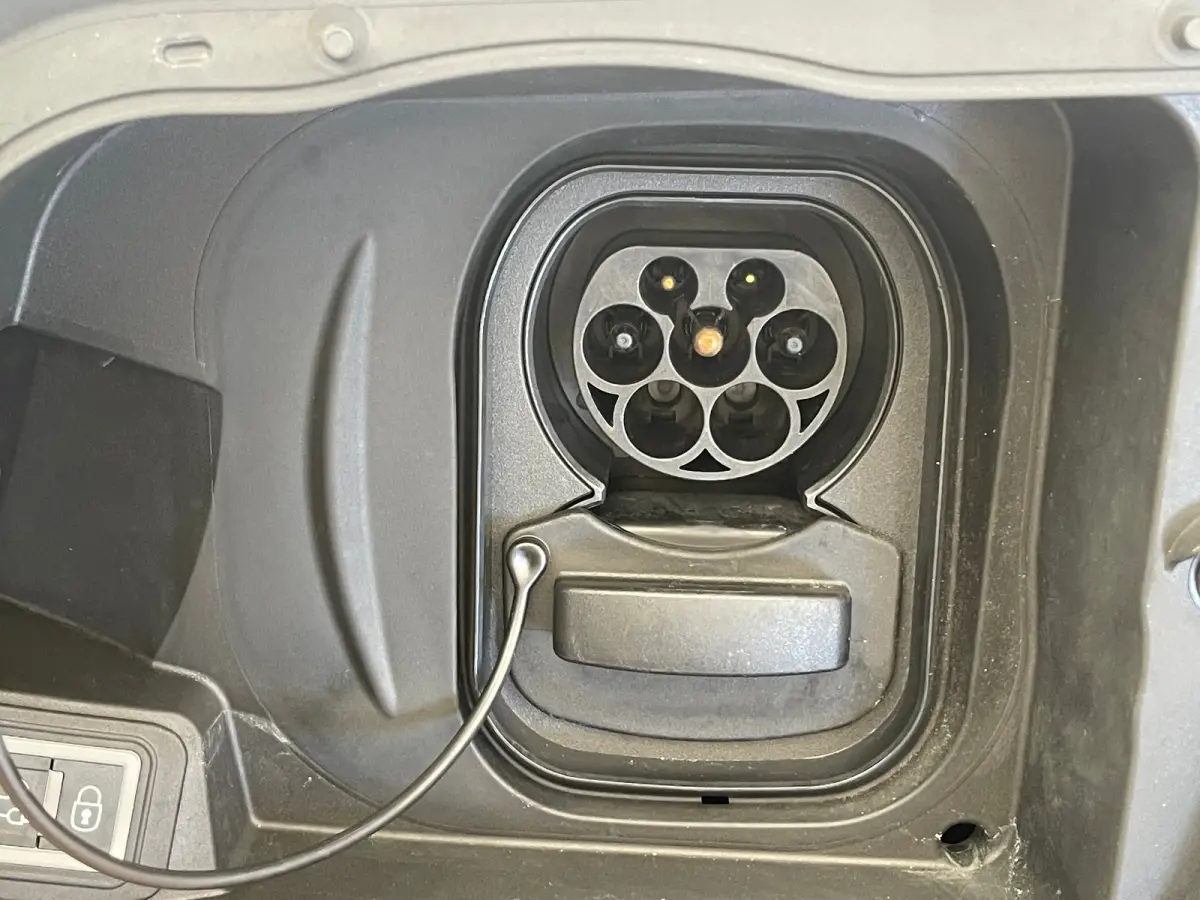 GS Line 50-kWh Camera | LED | 18" Lichtmetaal | Carplay | Cruise | Climate | Parkeersensoren voor en Achter | Achteruitrijcamera | Afwijkende dakkleur | Apple Carplay/Android Auto|telefoonin
