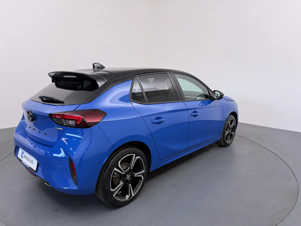 1.2 Hybrid Ultimate | Dode hoek waarschuwing | Draadloze telefoonlader | Elektronische klimaatregeling (ECC)