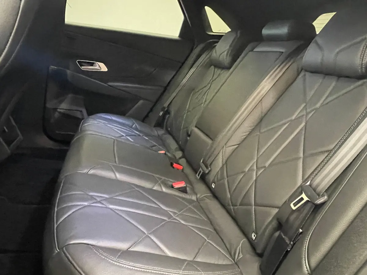 1.2 PureTech Executive Leder | Elec stoelen | Stoelverwarming | | Achteruitrijcamera | Apple Carplay/Android Auto|telefoonintegratie premium | Bluetooth telefoonvoorbereiding