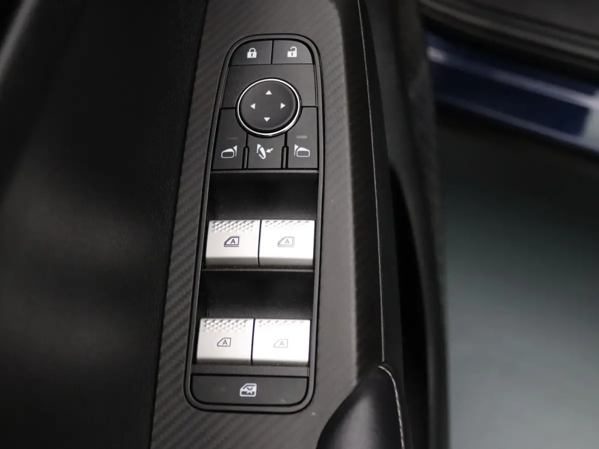 306pk PHEV Instyle Head-Up | Panoramadak