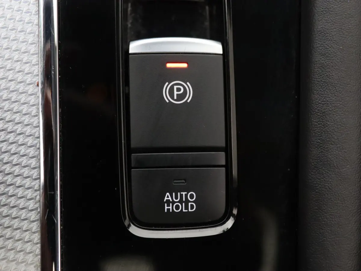 306pk PHEV Instyle Head-Up | Panoramadak