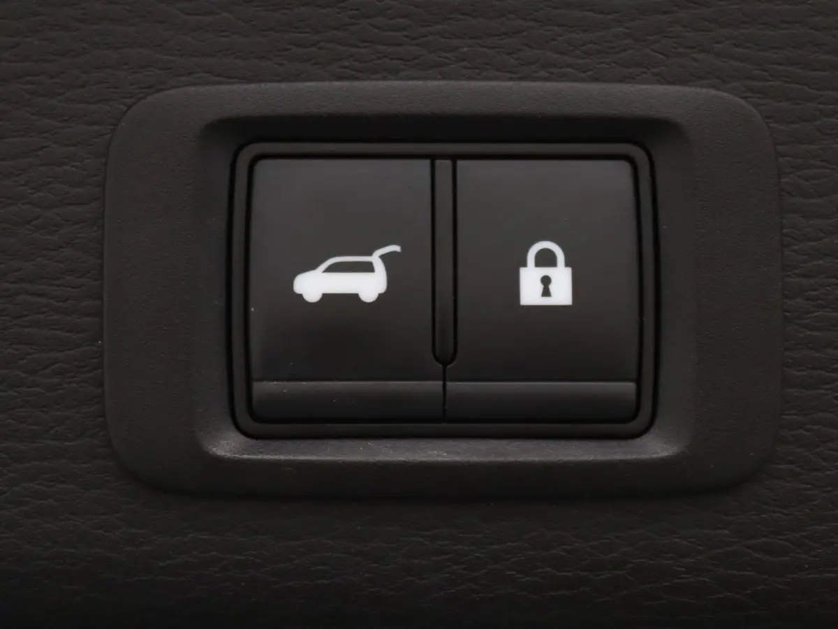 306pk PHEV Instyle Head-Up | Panoramadak
