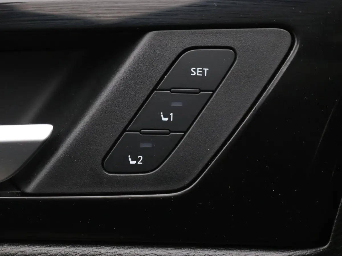 306pk PHEV Instyle Head-Up | Panoramadak