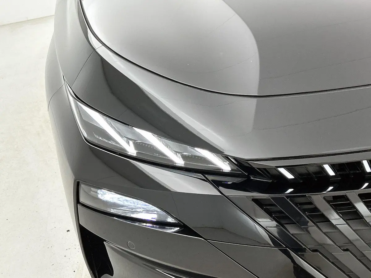 1.2 Hybrid 145 e-DCS6 GT | Automaat | GT | Sportstoelen | Elektrisch bedienbare stoelen | Elektrische achterklep | Navigatie | Apple carplay | Android auto | 360 camera | Dode hoek sensoren 