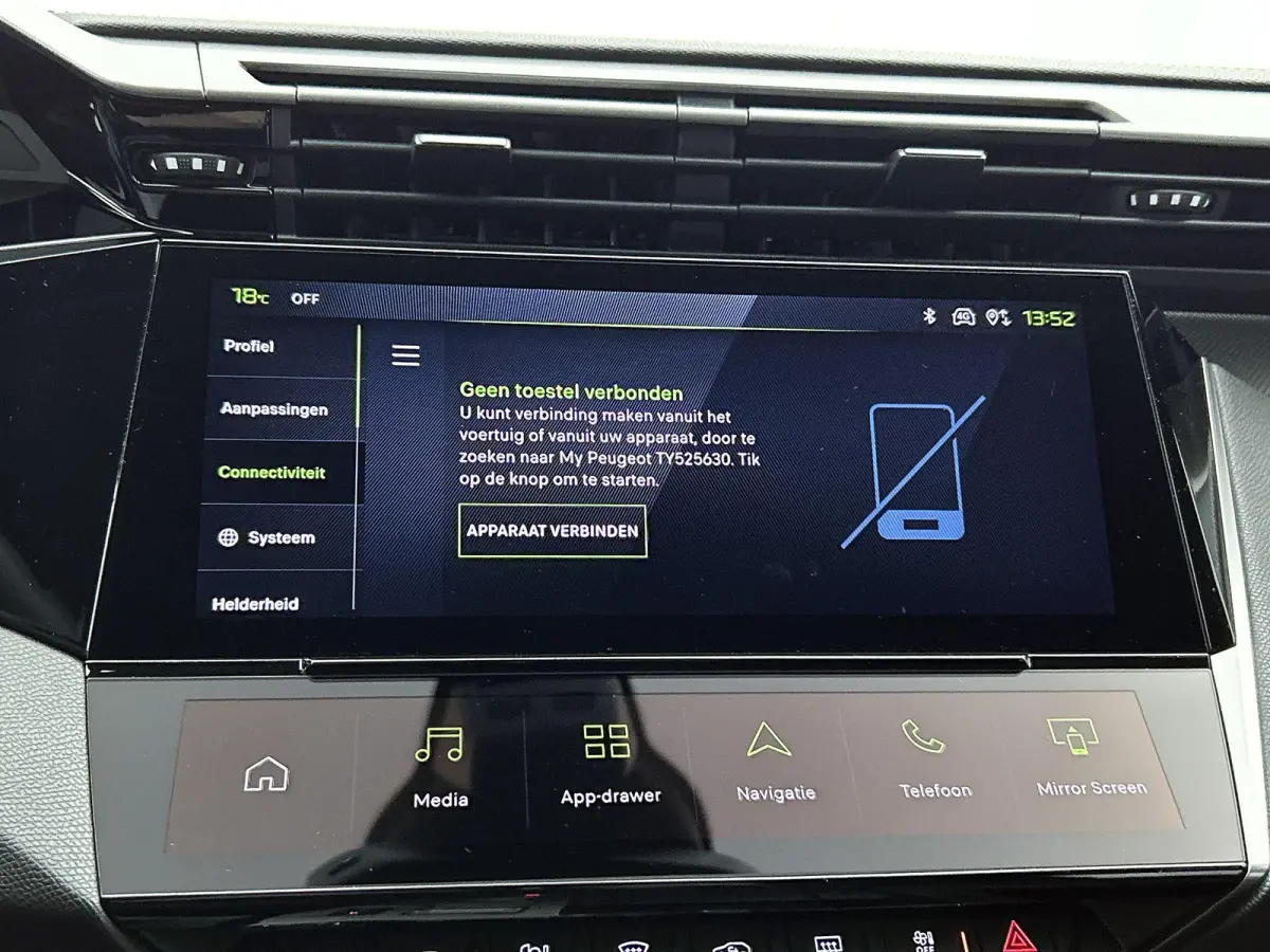 1.2 Hybrid 145 e-DCS6 GT | Automaat | GT | Sportstoelen | Elektrisch bedienbare stoelen | Elektrische achterklep | Navigatie | Apple carplay | Android auto | 360 camera | Dode hoek sensoren 