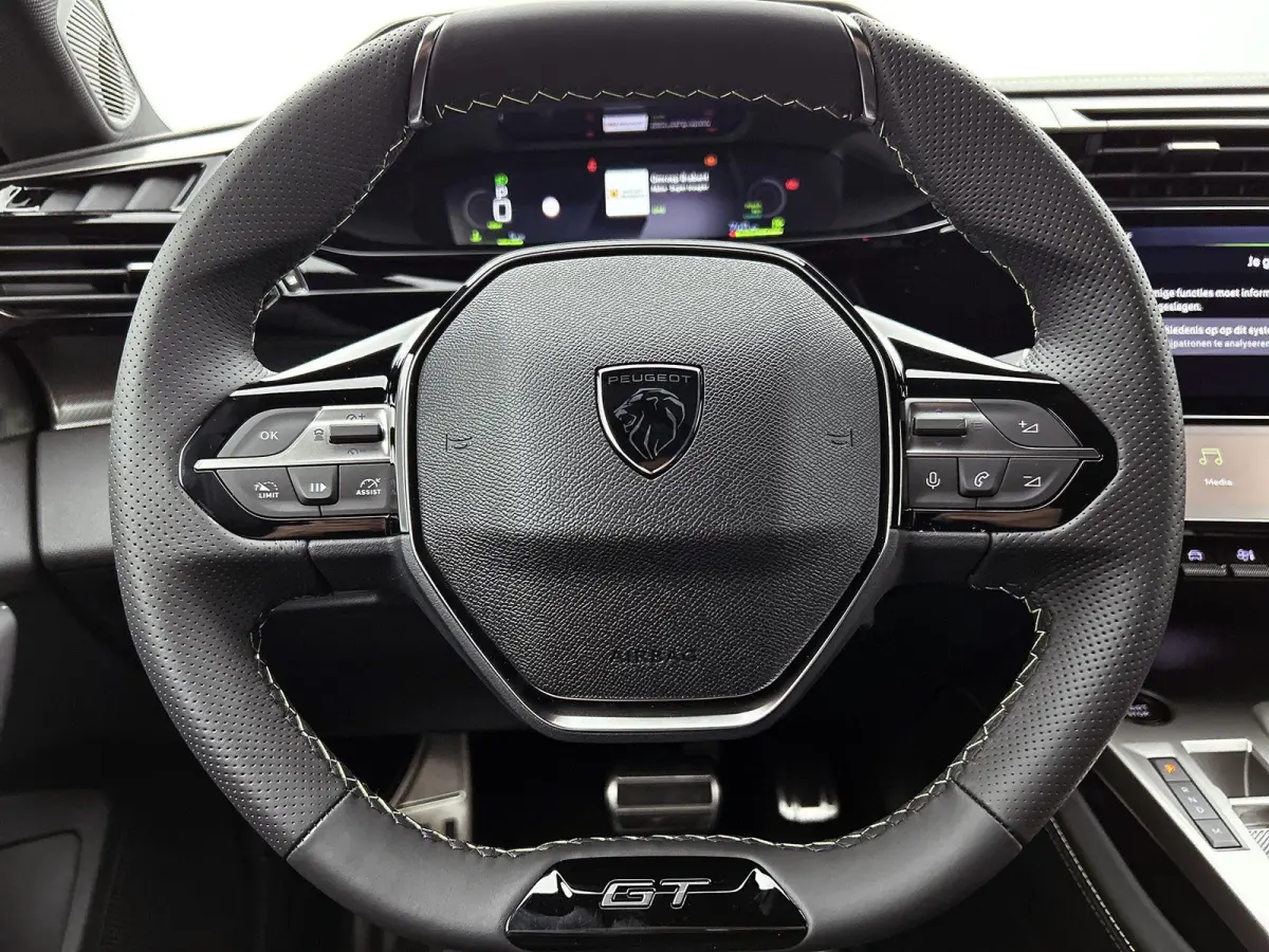 1.2 Hybrid 145 e-DCS6 GT | Automaat | GT | Sportstoelen | Elektrisch bedienbare stoelen | Elektrische achterklep | Navigatie | Apple carplay | Android auto | 360 camera | Dode hoek sensoren 