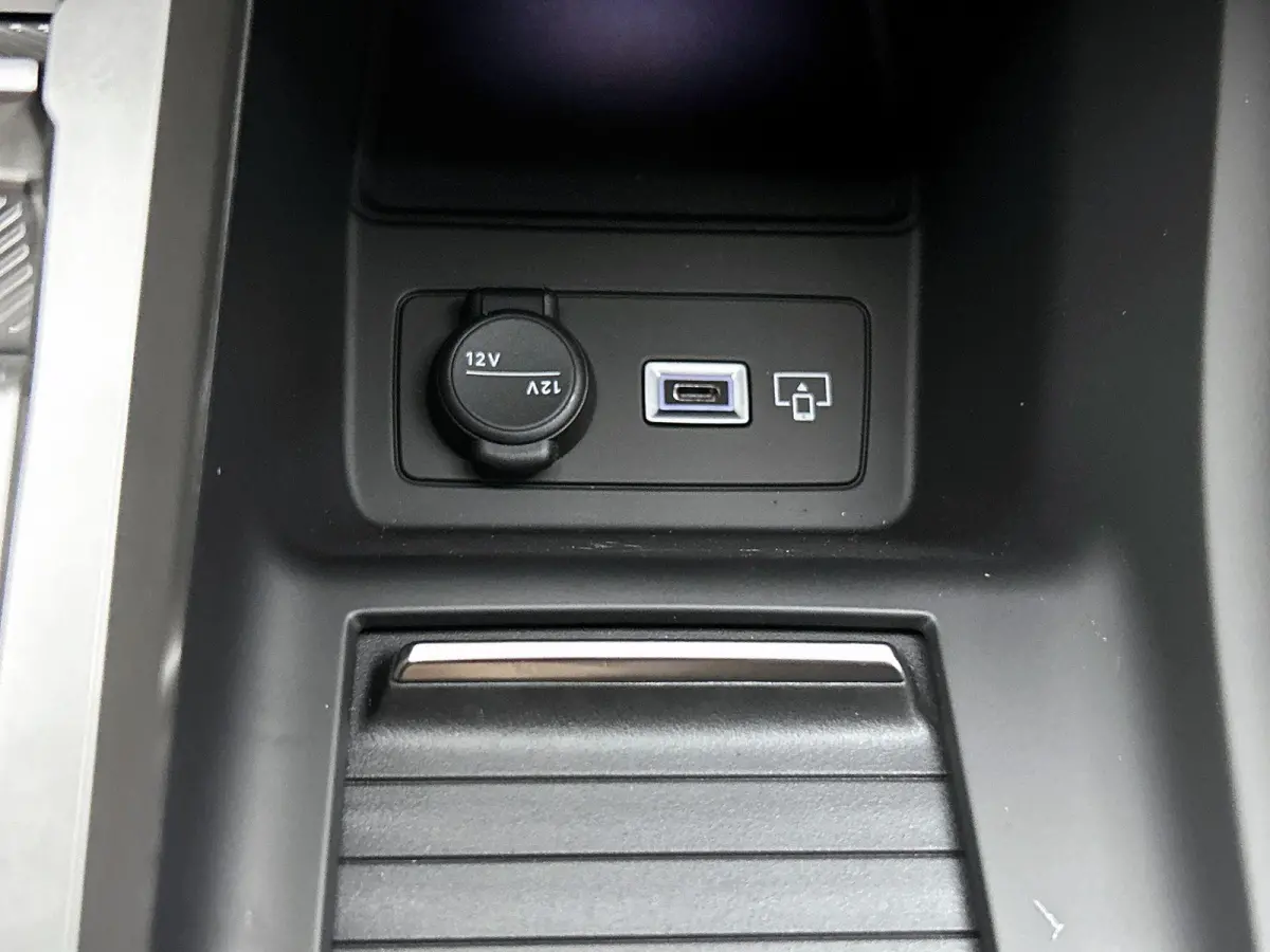1.2 Hybrid 145 e-DCS6 GT | Automaat | GT | Sportstoelen | Elektrisch bedienbare stoelen | Elektrische achterklep | Navigatie | Apple carplay | Android auto | 360 camera | Dode hoek sensoren 