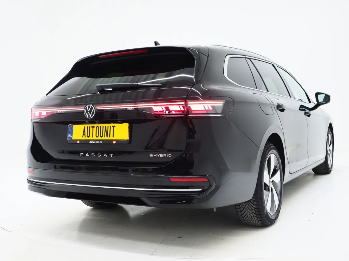 1.5 eHybrid Elegance | 5 Jaar Garantie | Panoramadak | Leder | Trekhaak | Harman/Kardon | HUD | 360 | Sfeerlicht | Keyless