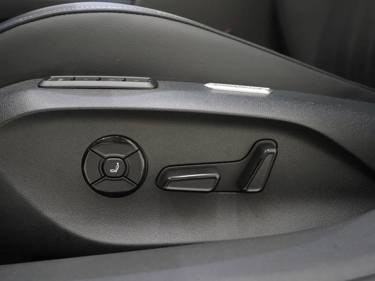 1.5 eHybrid Elegance | 5 Jaar Garantie | Panoramadak | Leder | Trekhaak | Harman/Kardon | HUD | 360 | Sfeerlicht | Keyless