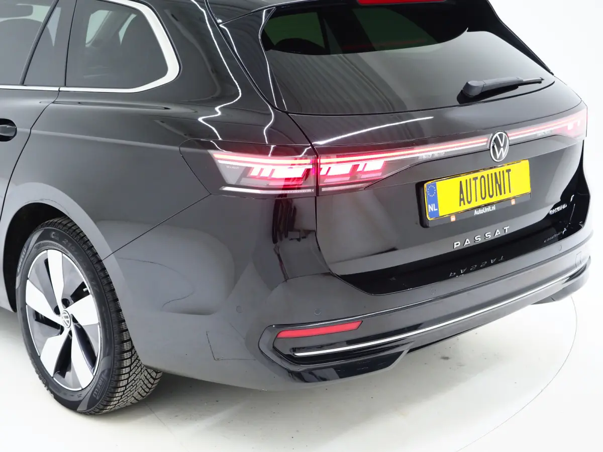 1.5 eHybrid Elegance | 5 Jaar Garantie | Panoramadak | Leder | Trekhaak | Harman/Kardon | HUD | 360 | Sfeerlicht | Keyless