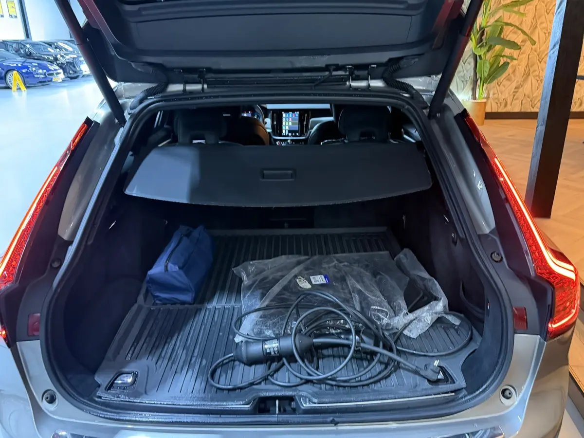 2.0 T6 AWD Inscription SOH 92%|340PK|ACC|LaneAssist|Luxe|Camera|Elektr.Trekhaak|Garantie|Rijklaar
