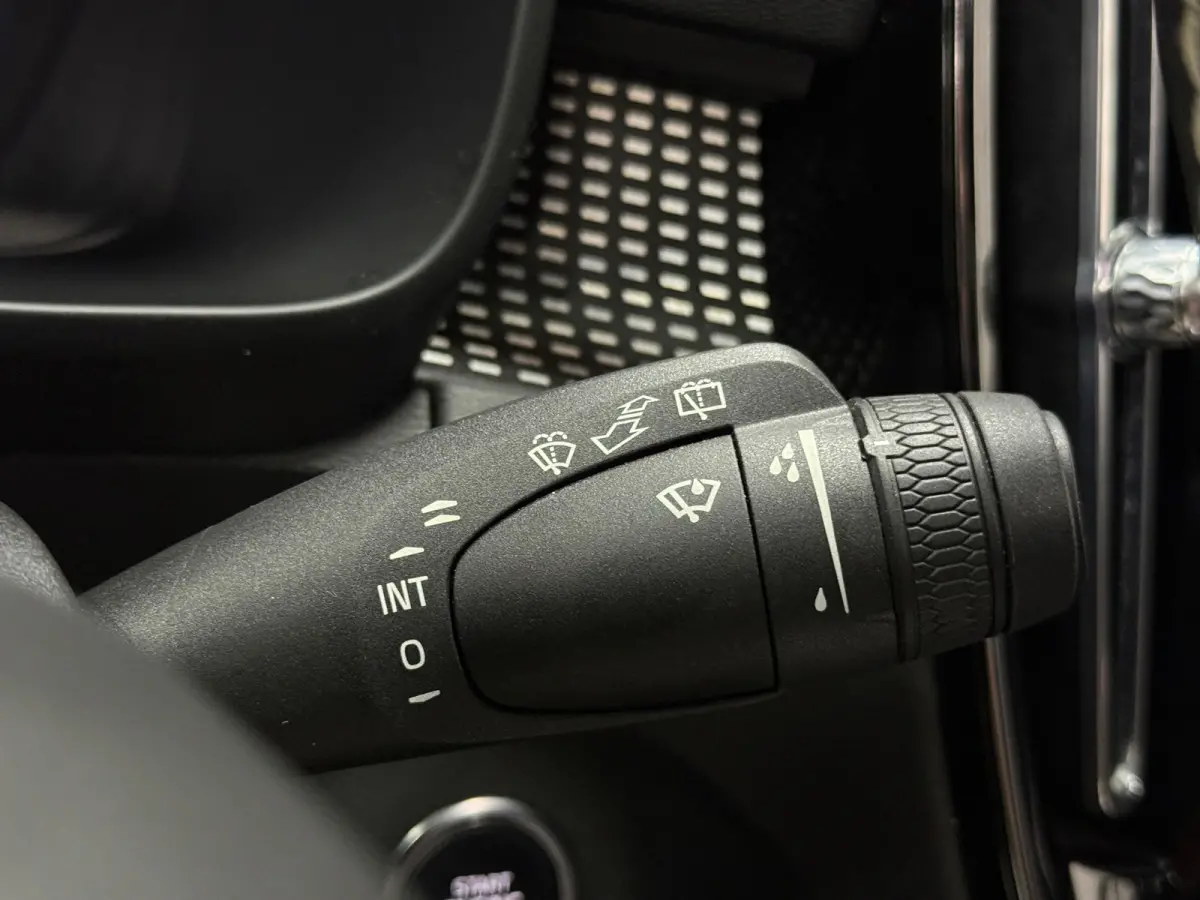 T5 R-Design Pano Camera Led Acc Hud Pdc Harman/Kardon Keyless Stoelverw & Stuur