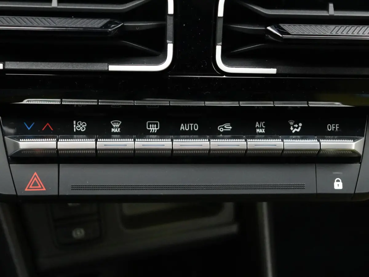 comfort range iconic cinq 52 kWh | Vijf jaar garantie | Harman Kardon | Stoel- en stuurwielverwarming | Blind spot warning |