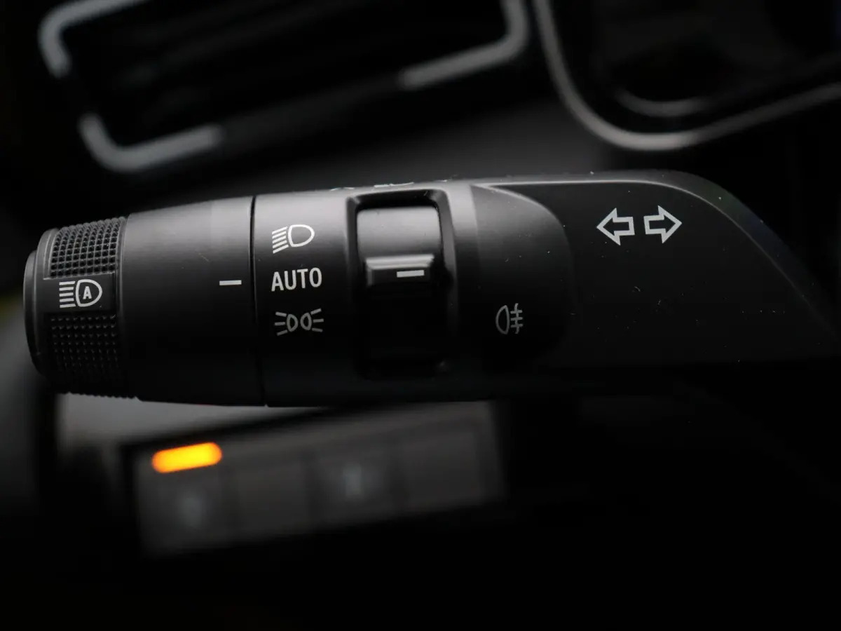 comfort range iconic cinq 52 kWh | Vijf jaar garantie | Harman Kardon | Stoel- en stuurwielverwarming | Blind spot warning |