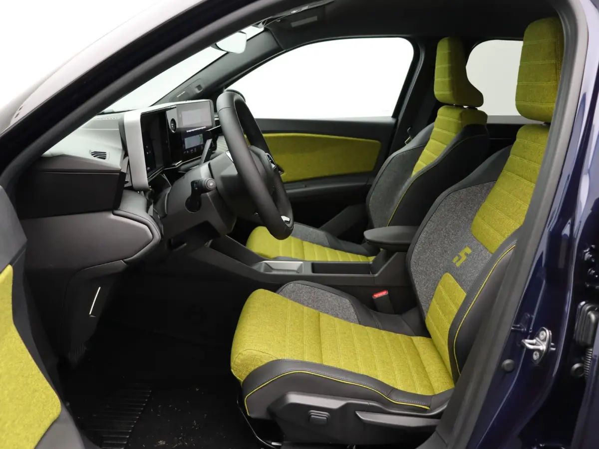 comfort range iconic cinq 52 kWh | Vijf jaar garantie | Harman Kardon | Stoel- en stuurwielverwarming | Blind spot warning |