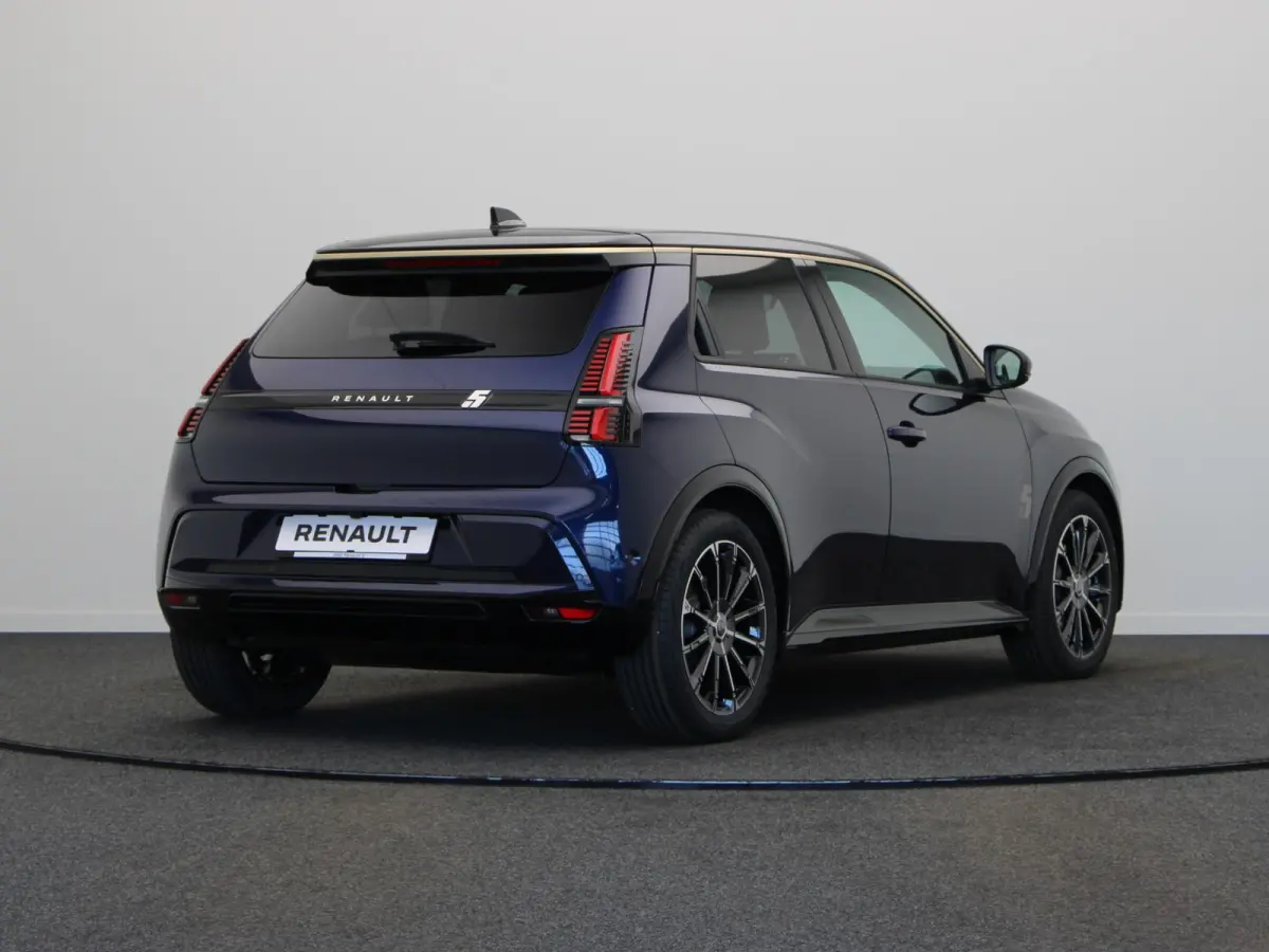 comfort range iconic cinq 52 kWh | Vijf jaar garantie | Harman Kardon | Stoel- en stuurwielverwarming | Blind spot warning |