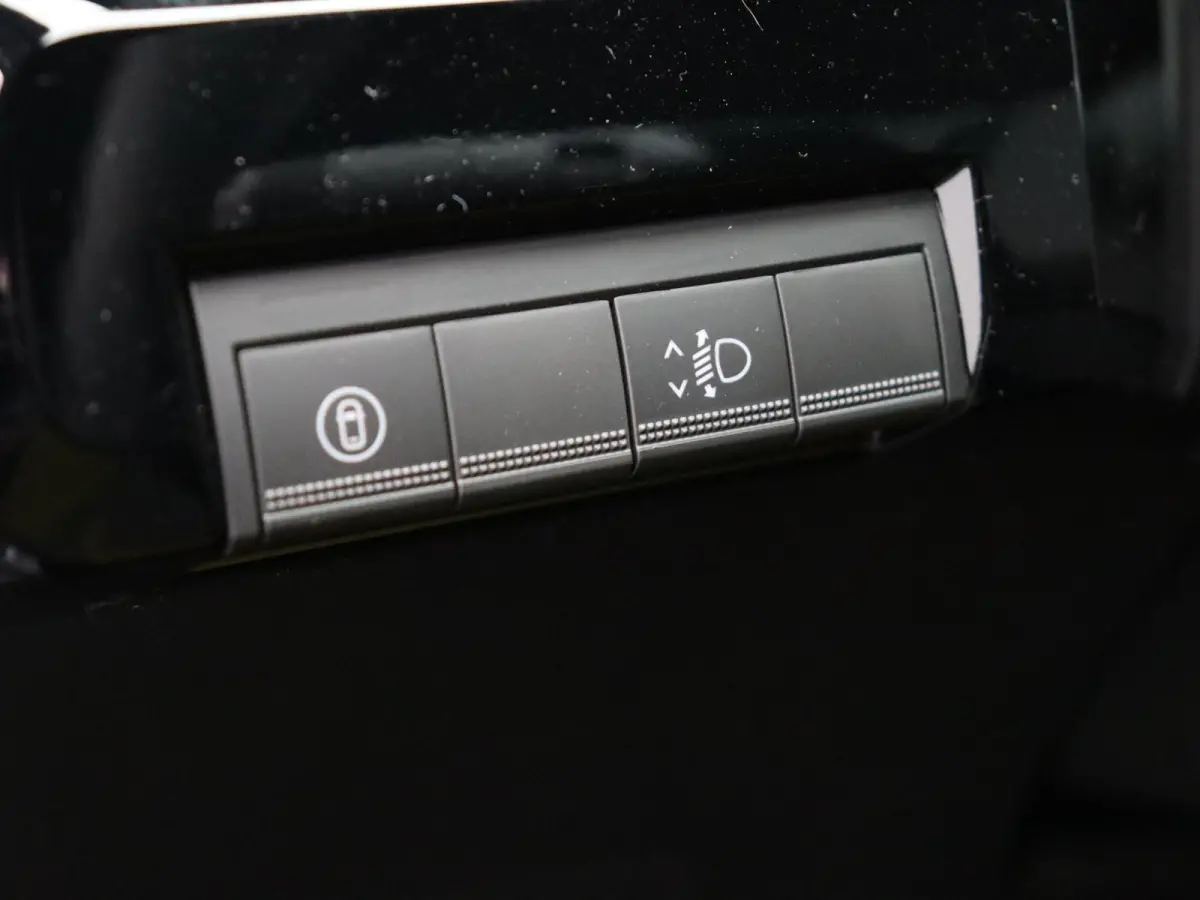 comfort range iconic cinq 52 kWh | Vijf jaar garantie | Harman Kardon | Stoel- en stuurwielverwarming | Blind spot warning |